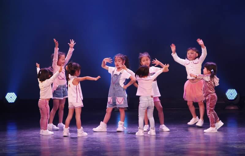 クラス案内 K Popダンス 大曽根 矢田のダンススクール スタジオはhit S Dance Space ヒッツダンススペース
